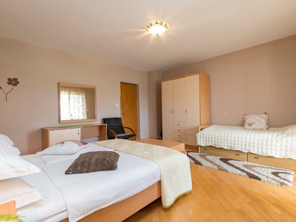 ורסאר Apartments Nada מראה חיצוני תמונה