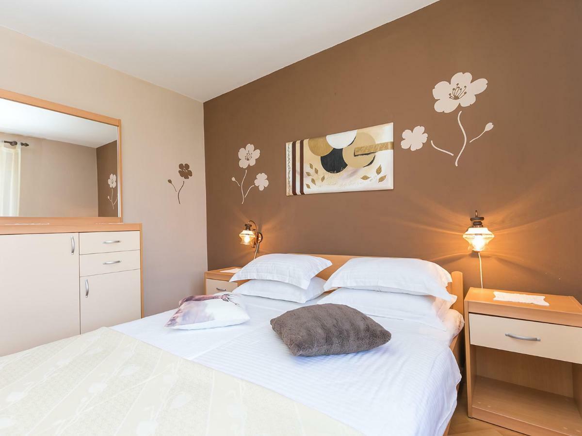 ורסאר Apartments Nada מראה חיצוני תמונה