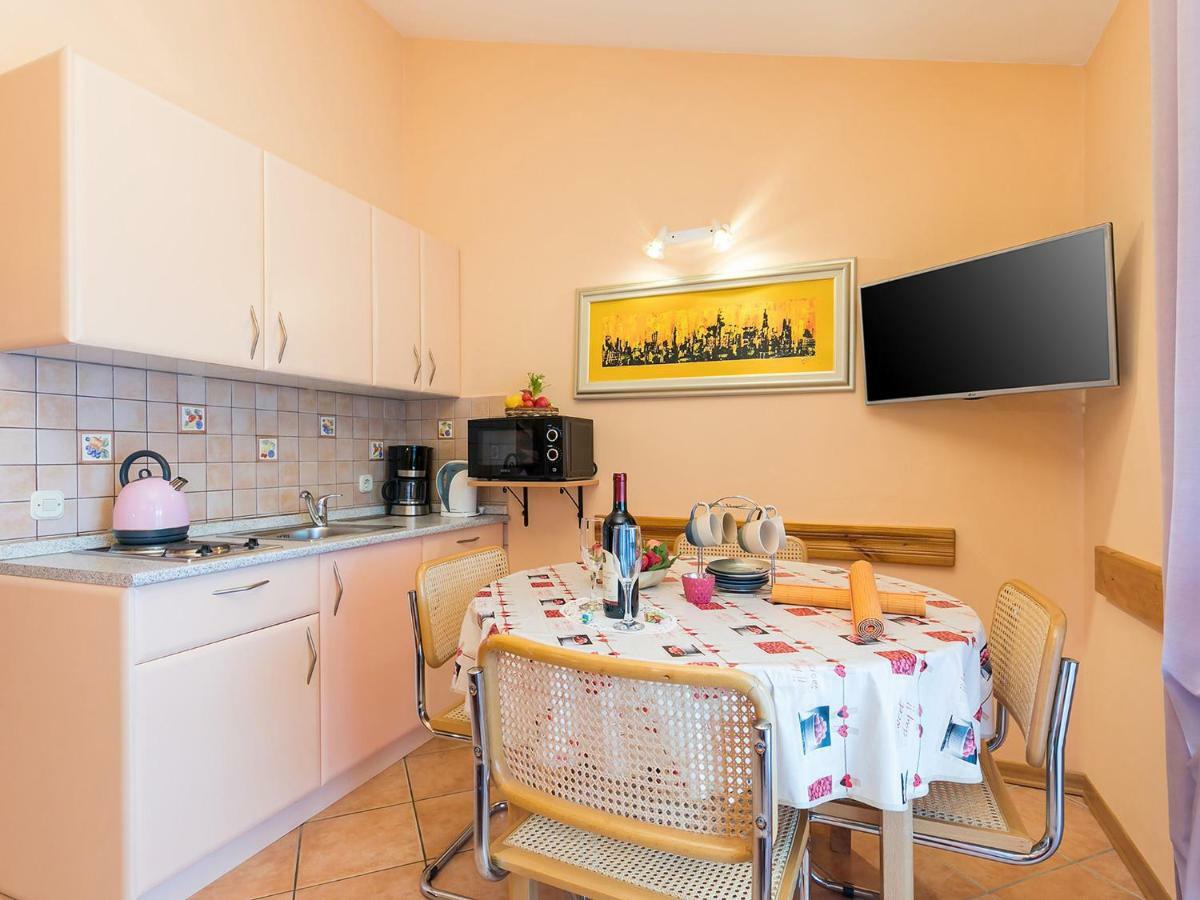 ורסאר Apartments Nada מראה חיצוני תמונה
