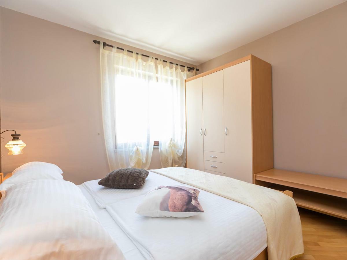 ורסאר Apartments Nada מראה חיצוני תמונה
