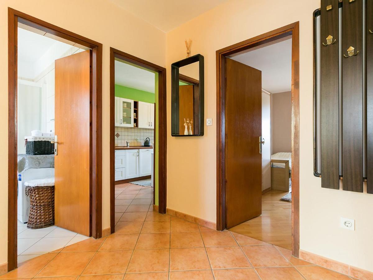 ורסאר Apartments Nada מראה חיצוני תמונה